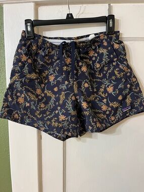 Patagonia Navy Floral Drawstring Athletic Shorts